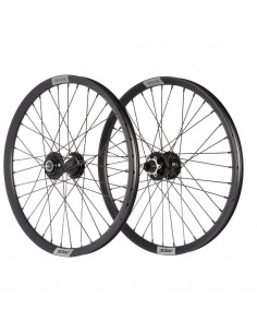 Roues 24" (507) Pride Control V2 20/10mm Black - Helium M24