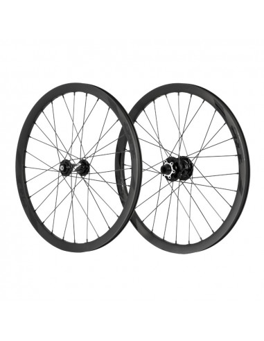 Roues 20" (451) Pride Wave Matt Black / Control V2 10-15mm Black