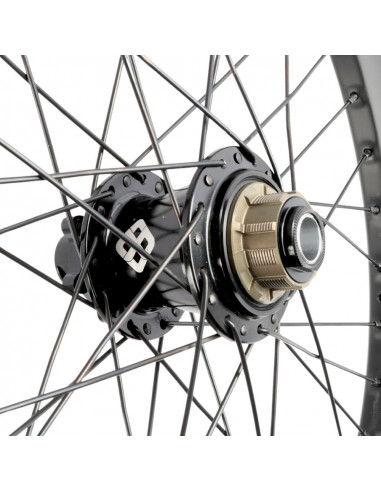 Wheels 20" (406) Pride Wave Matt White - Matrix 20/15mm - Black